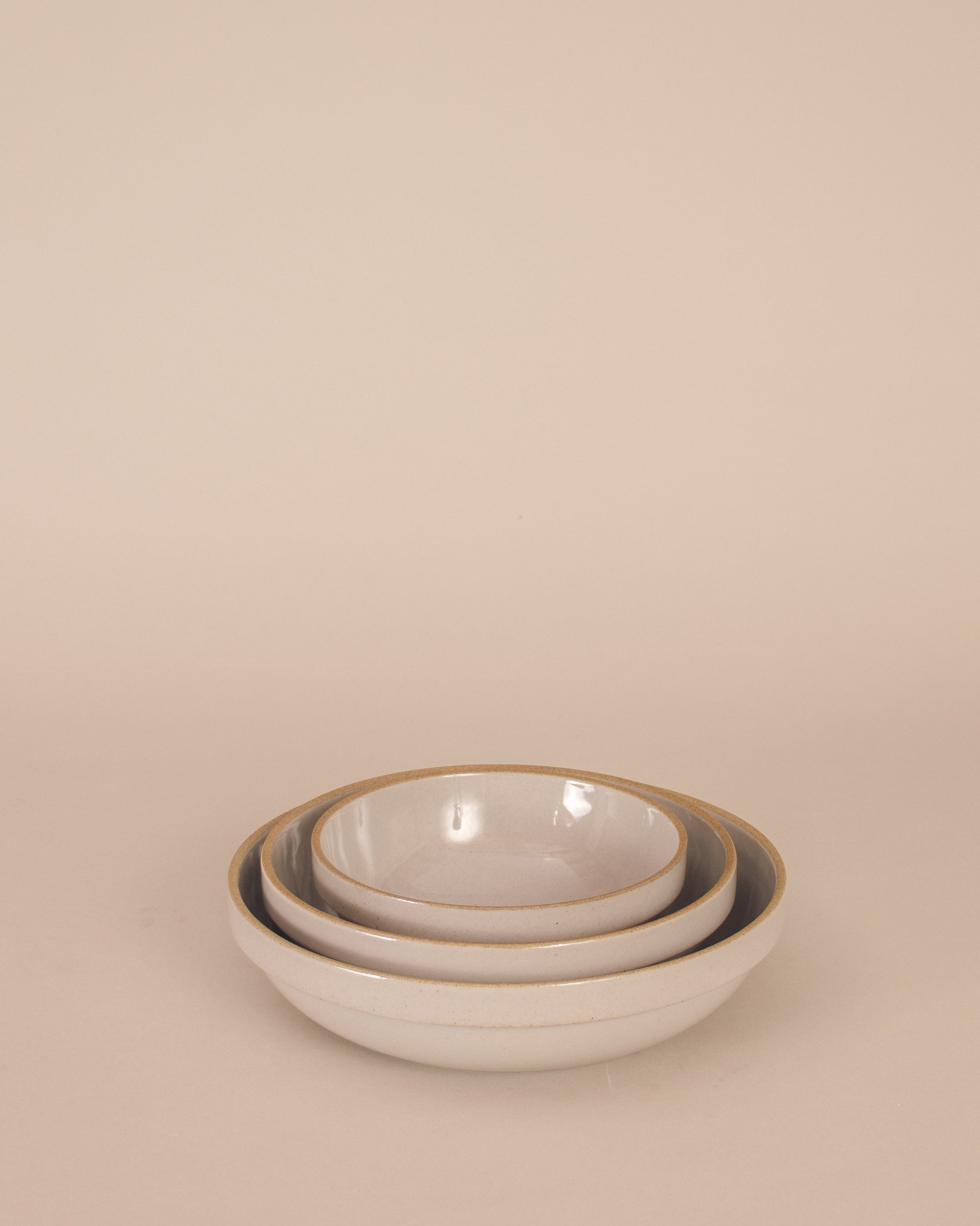 Hasami 8 5/8-inch Round Bowl in Gloss Grey - GOOD FRIEND