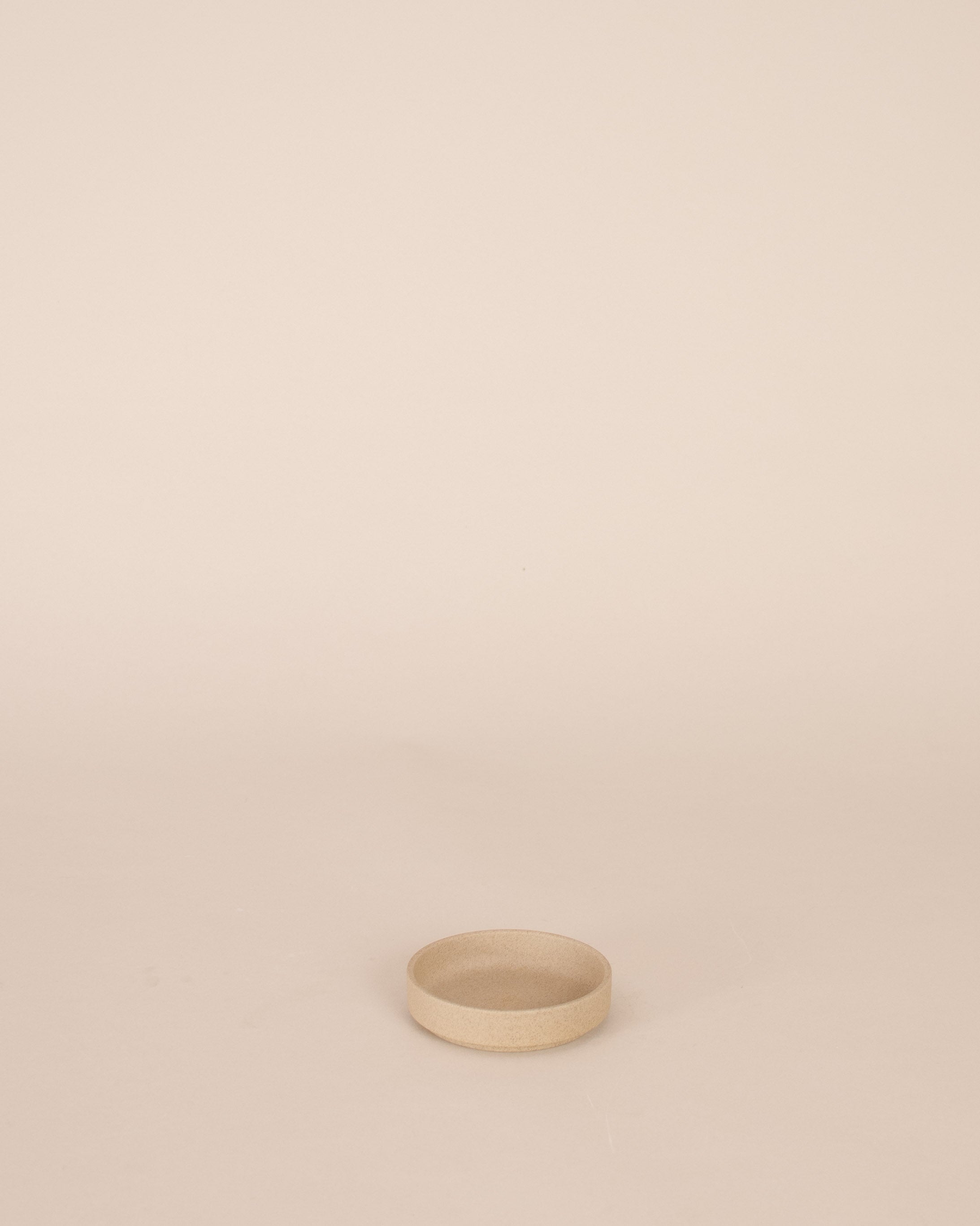 Hasami Plates in Natural - GOOD FRIEND