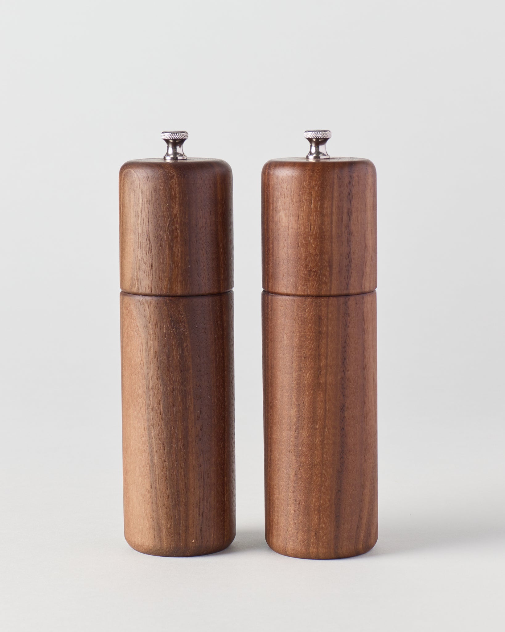 Salt and Pepper Mills in Walnut - GOOD FRIEND