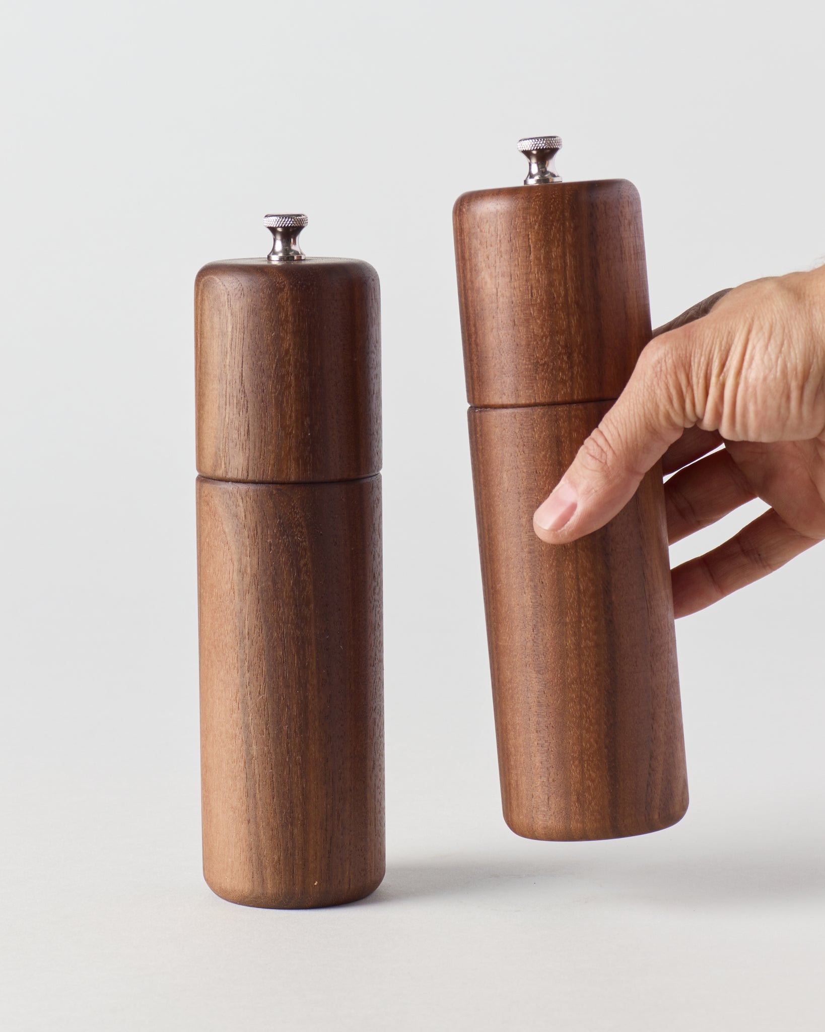 Salt and Pepper Mills in Walnut - GOOD FRIEND