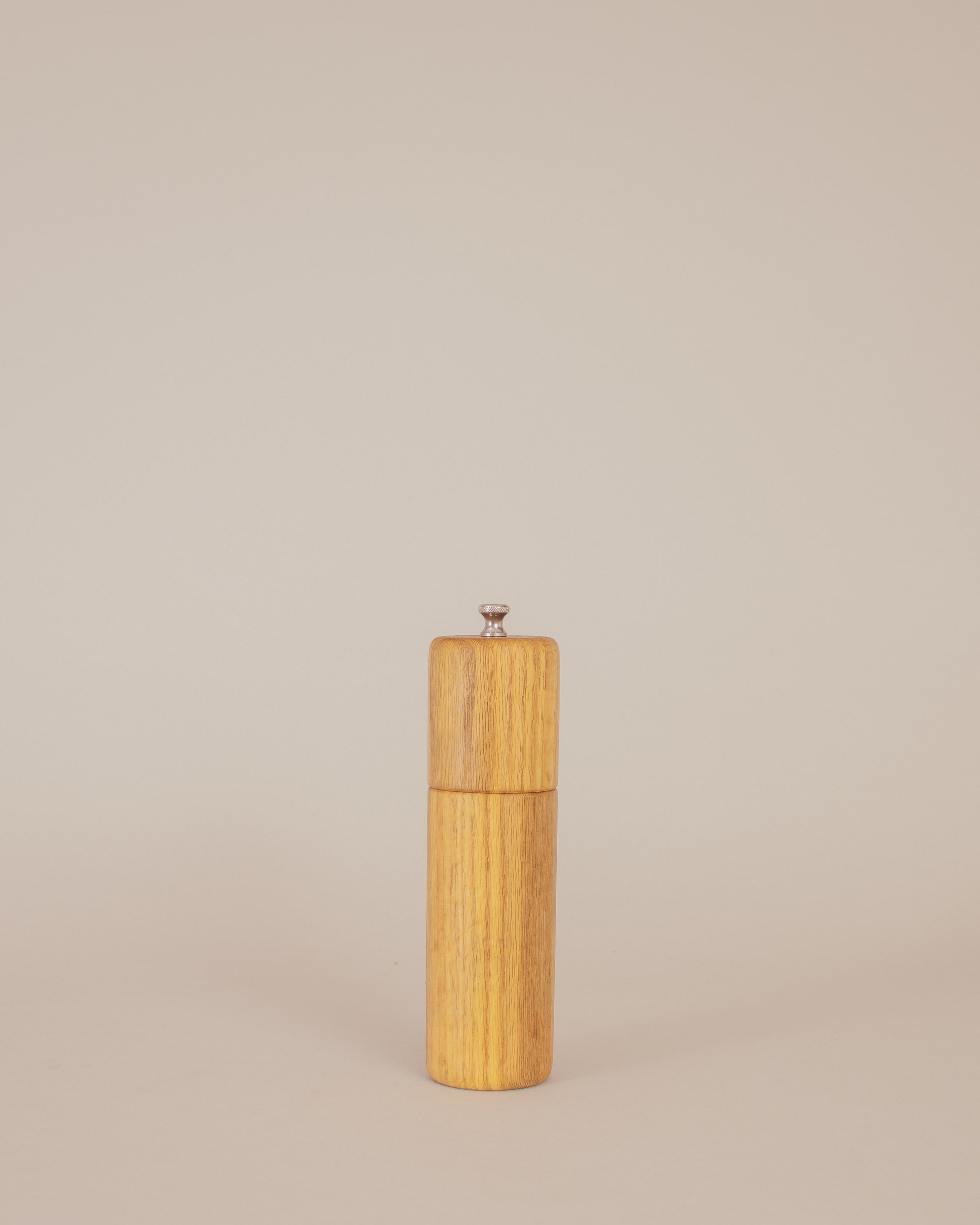 Pepper Mill in Oak - GOOD FRIEND