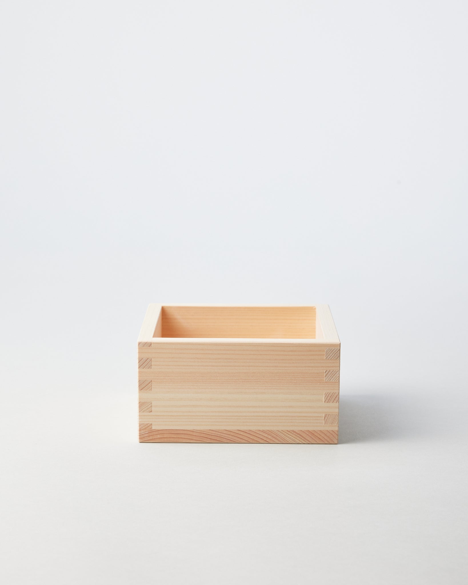 Hinoki Kimasu Medium Wooden Container - GOOD FRIEND