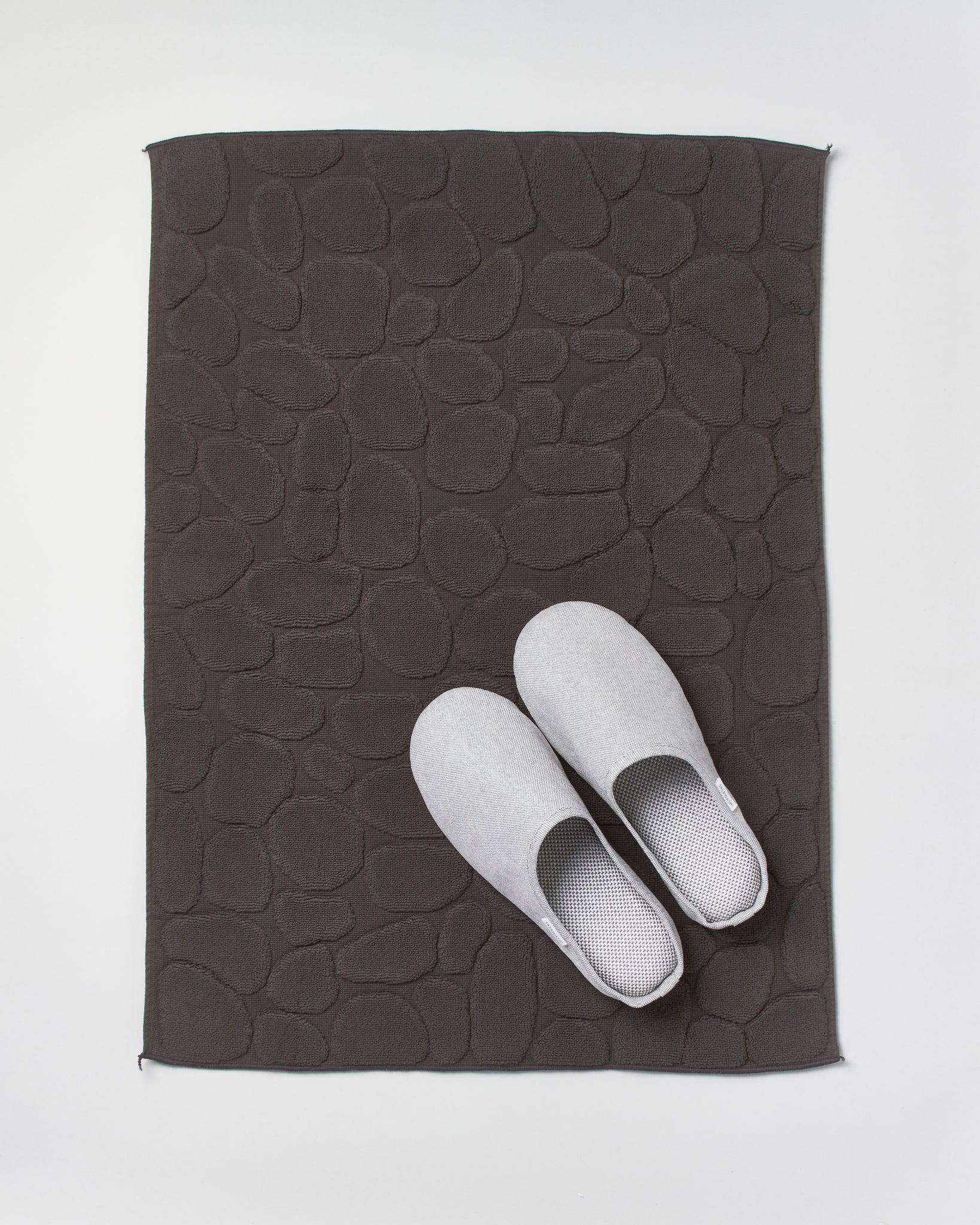 Ishikoro Pebble Stone Bath Mat in Grey - GOOD FRIEND