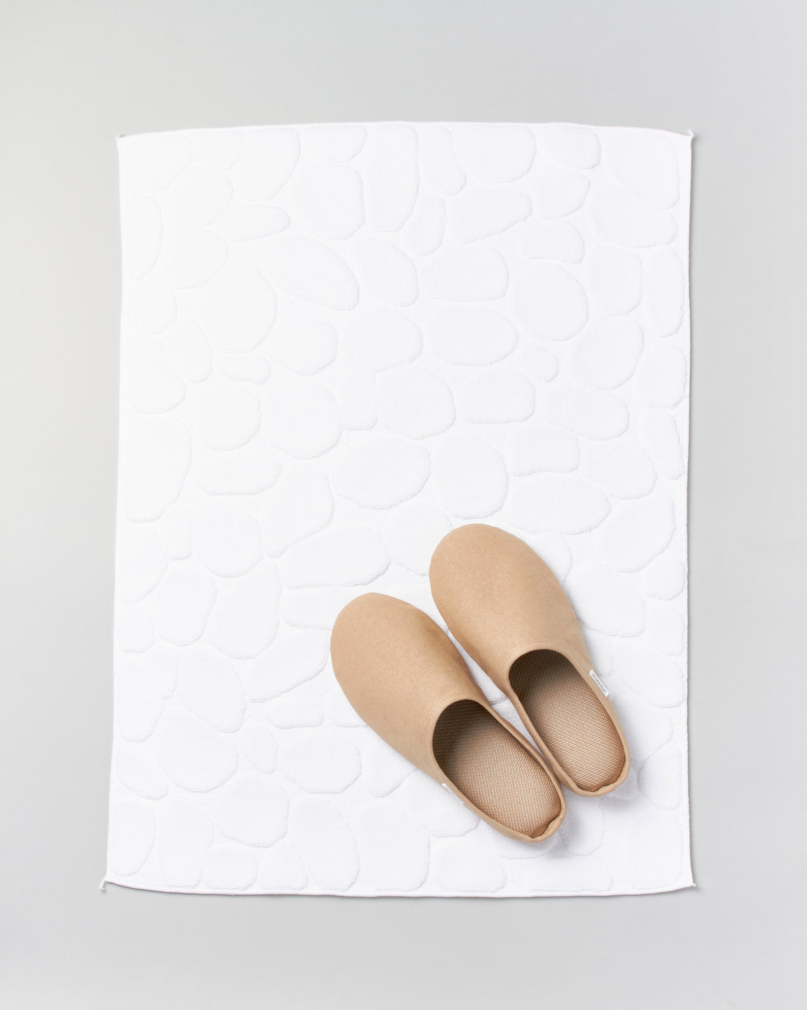 Ishikoro Pebble Stone Bath Mat in White - GOOD FRIEND