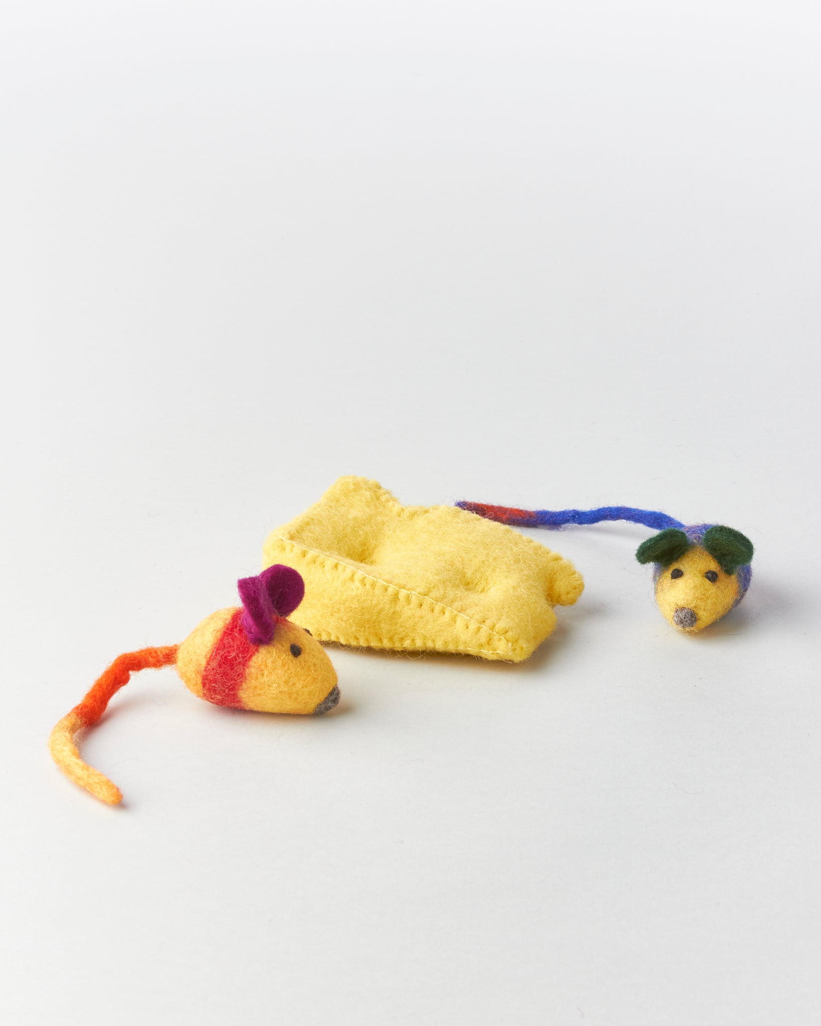 Wool Swiss Cheese Cat Toy - GOOD FRIEND